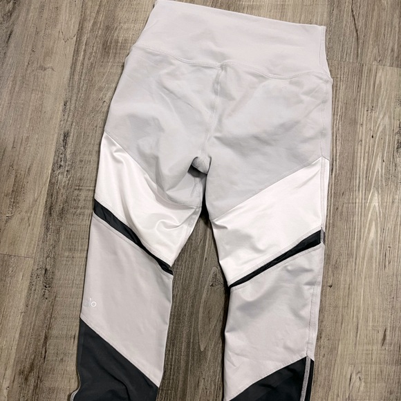 alo sheila high waisted legging with mesh - Picture 5 of 9